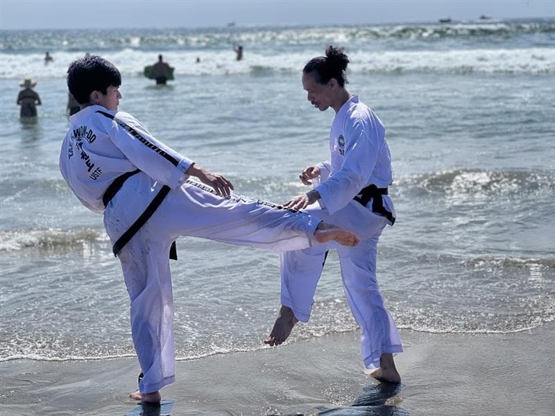 Beach conditioning and group training